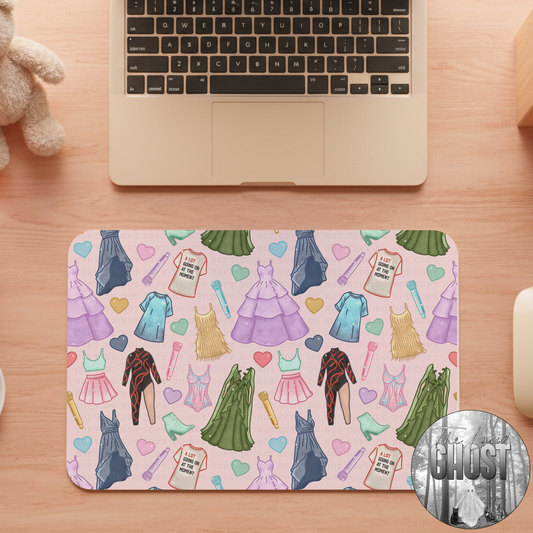 Era Outfit Short Mousepad